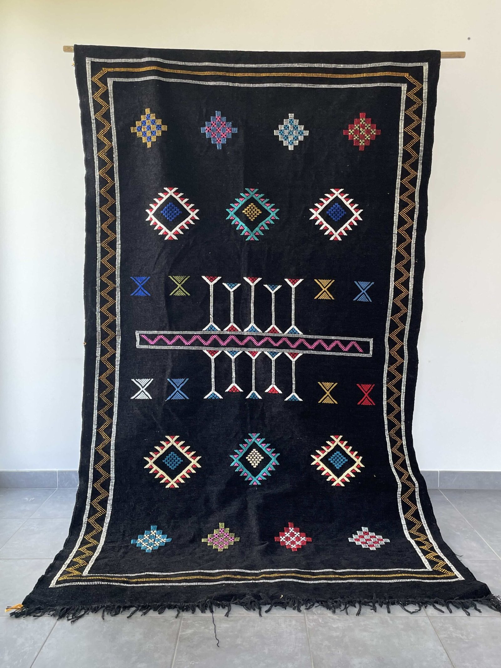 Tapis Berbère couleur noir en Laine Naturelle
