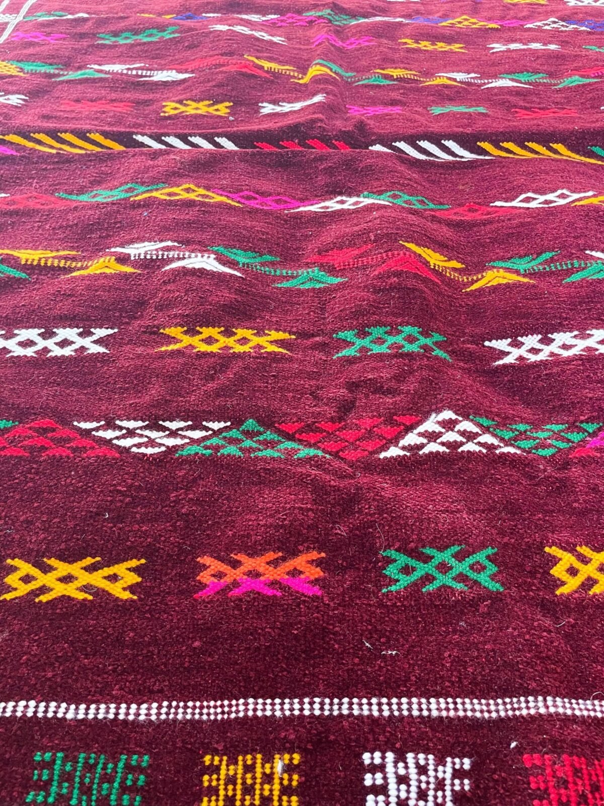 Charmant Petit Tapis Berbère Laine | 140x105 cm | Idéal Chambre ou Bureau