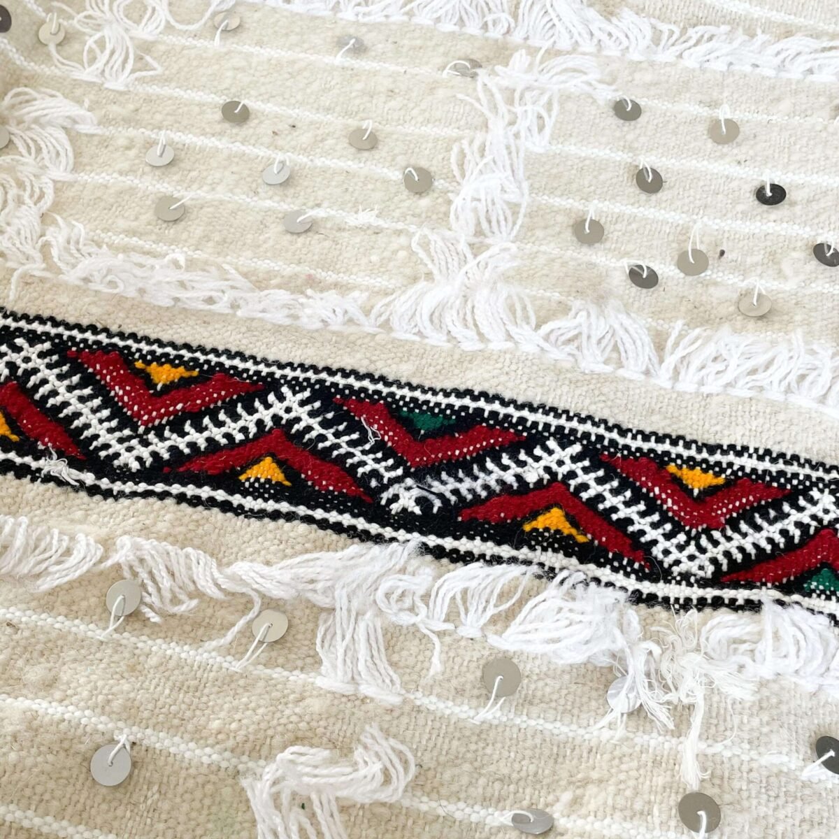 Élégante Couverture Berbère Beige | Laine & Sequins | 278x97 cm