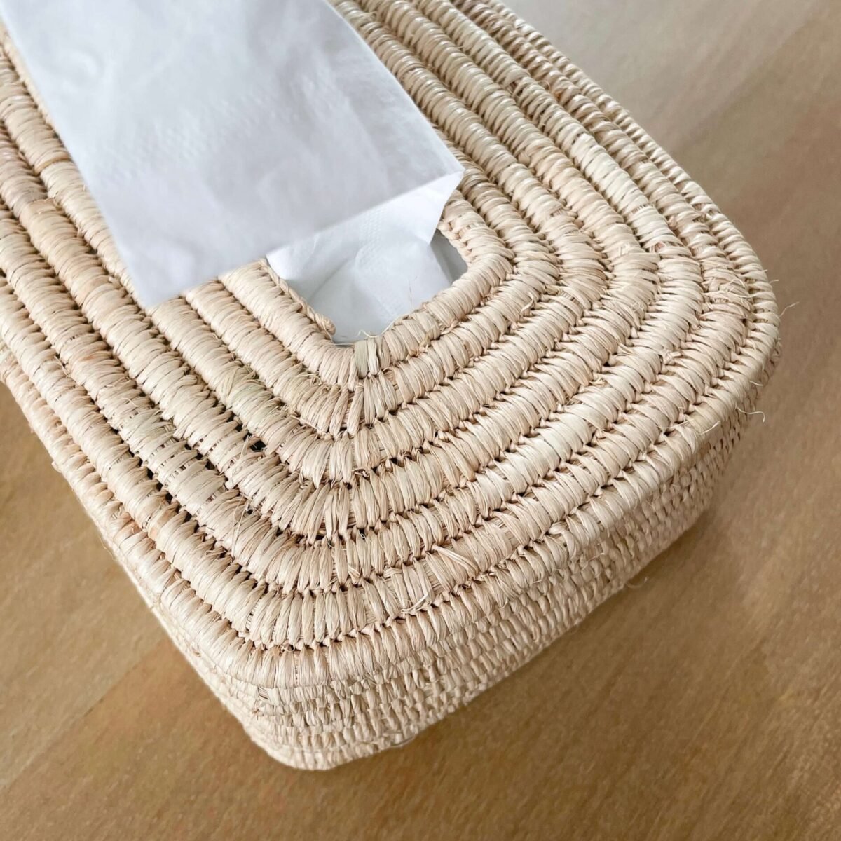 Étui à Mouchoirs en Raphia Fait Main | Design Naturel
