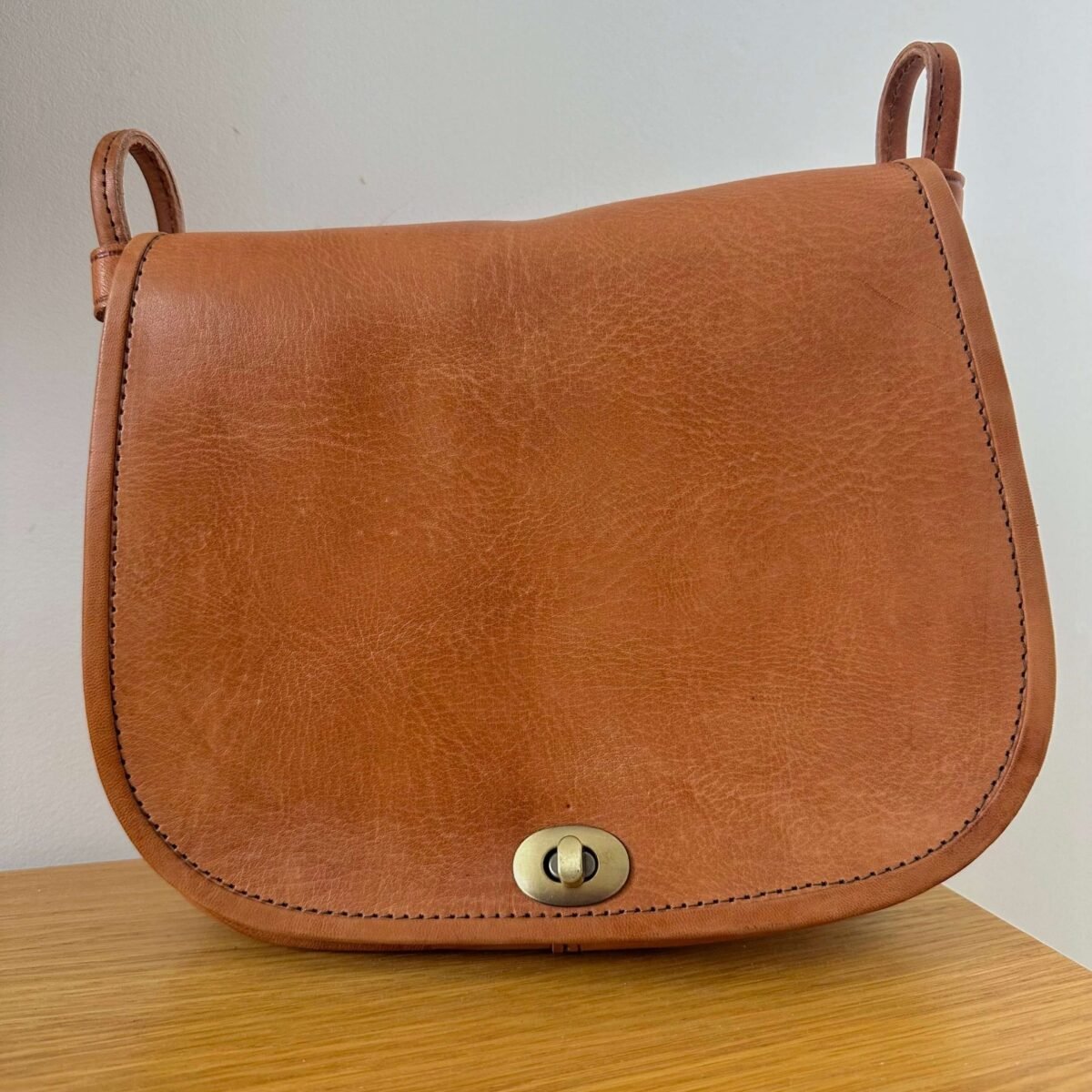 Besace en Cuir Marocain | Sac Bandoulière Artisanale 25x22x9cm