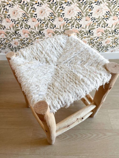Authentique Tabouret Beldi Boucherouite Blanc | Bois de Laurier | Maroc