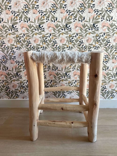 Authentique Tabouret Beldi Boucherouite Blanc | Bois de Laurier | Maroc