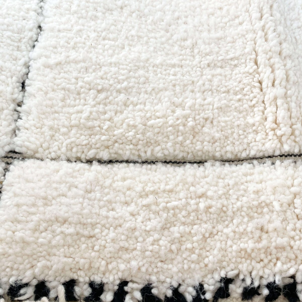 Tapis Berbère Laine Naturelle | 251x147cm | Fait Main | Pièce Unique