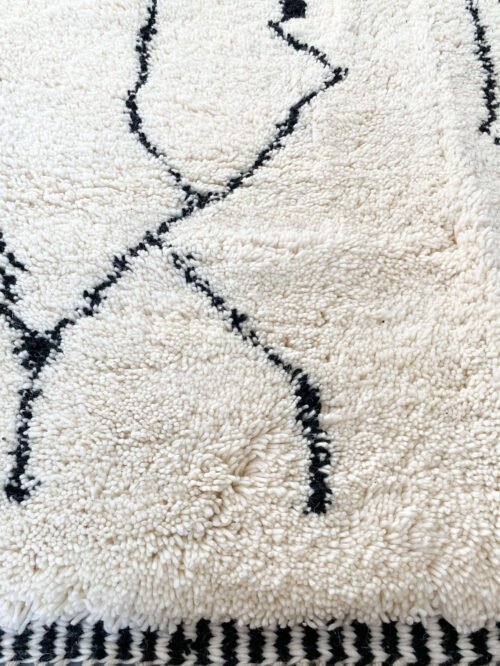 Tapis Berbère Noir et Blanc en Laine | 250x183 cm | Fait Main