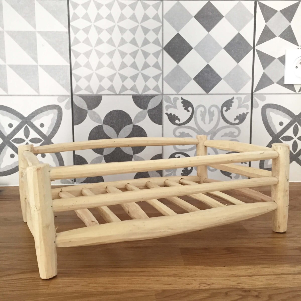 Lit en Bois Naturel pour Poupon | Artisanat Marocain