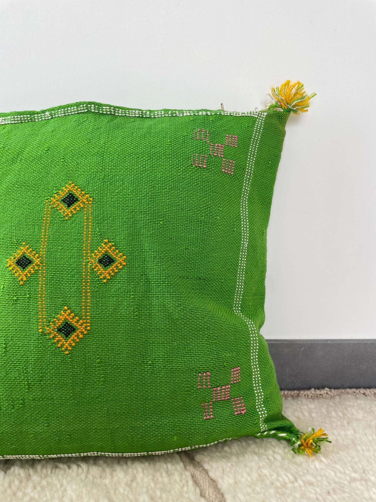 Coussin Sabra Vert Berbère en Fibres Végétales | 46x40 cm
