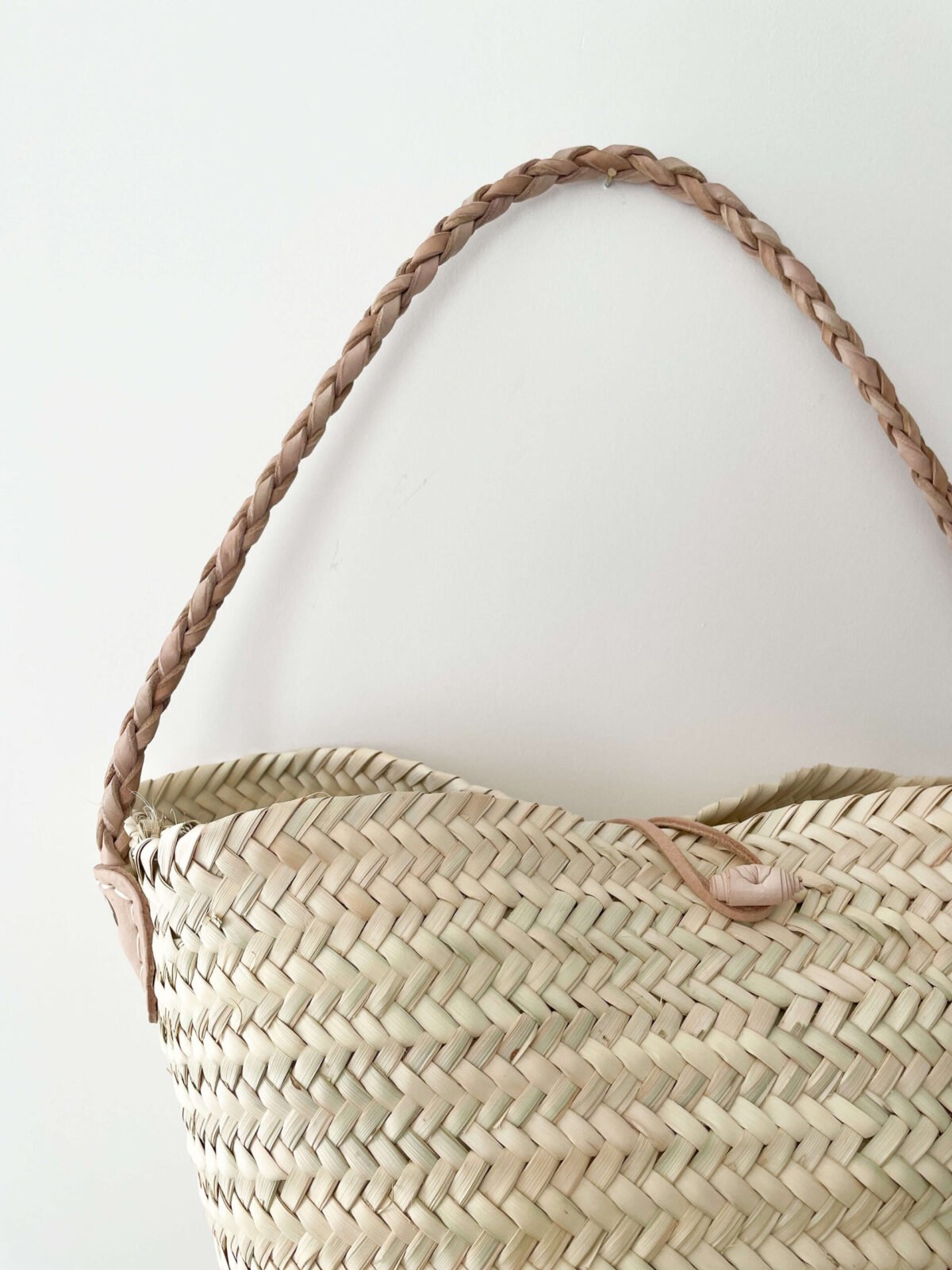 Panier à Anse Tressée en Cuir | 31x35x18 cm | Osier Fait Main