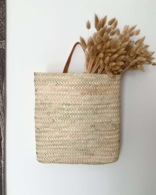 Panier à suspendre avec poignée en cuir
