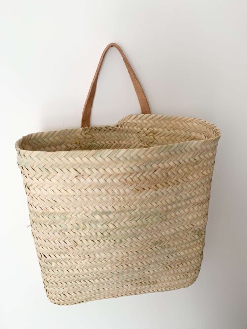 Panier à suspendre avec poignée en cuir