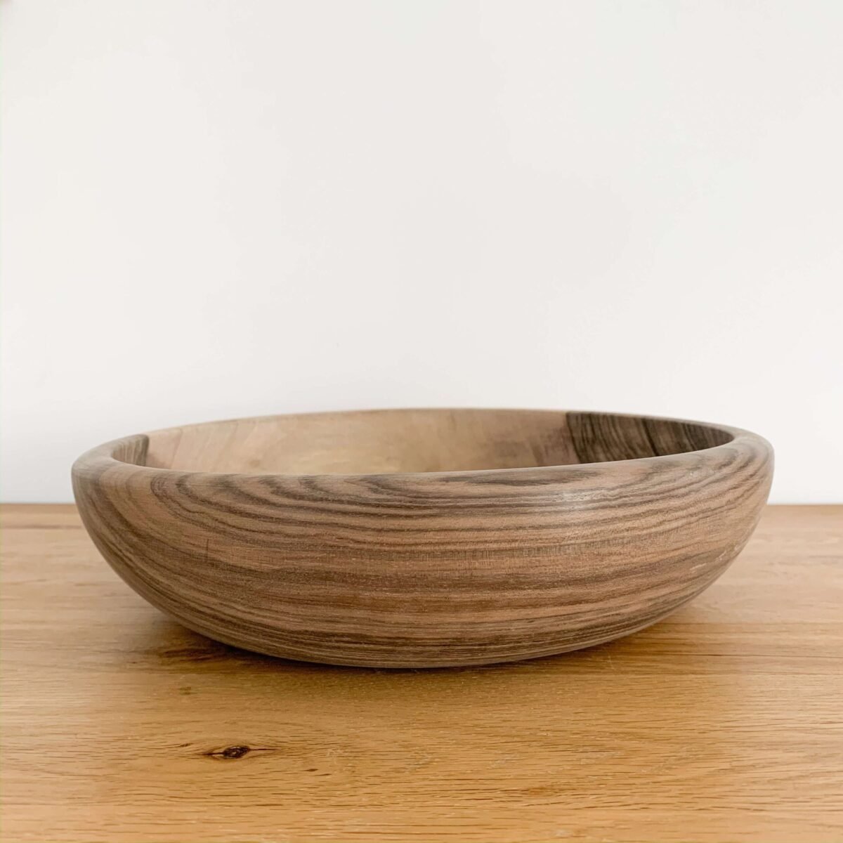 Saladier en Noyer Artisanal | 27x8 cm