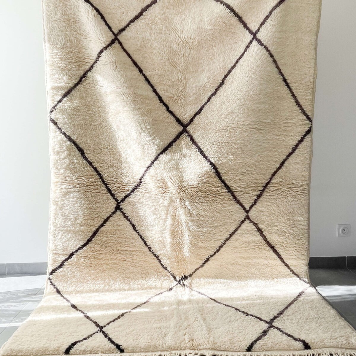 Tapis Berbère Noir et Blanc en Laine | 264x172 cm | Fait Main