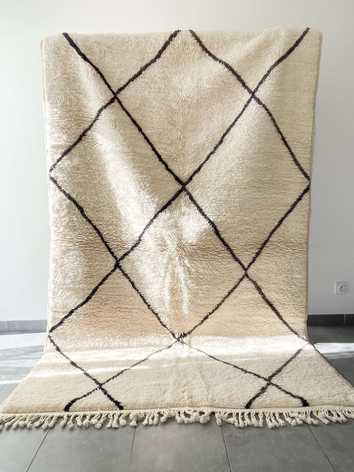 Tapis Berbère Noir et Blanc en Laine | 264x172 cm | Fait Main