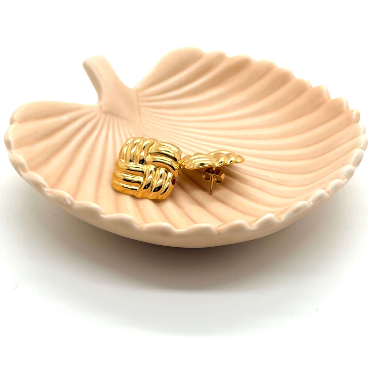Boucles d'oreilles carrées tricotées