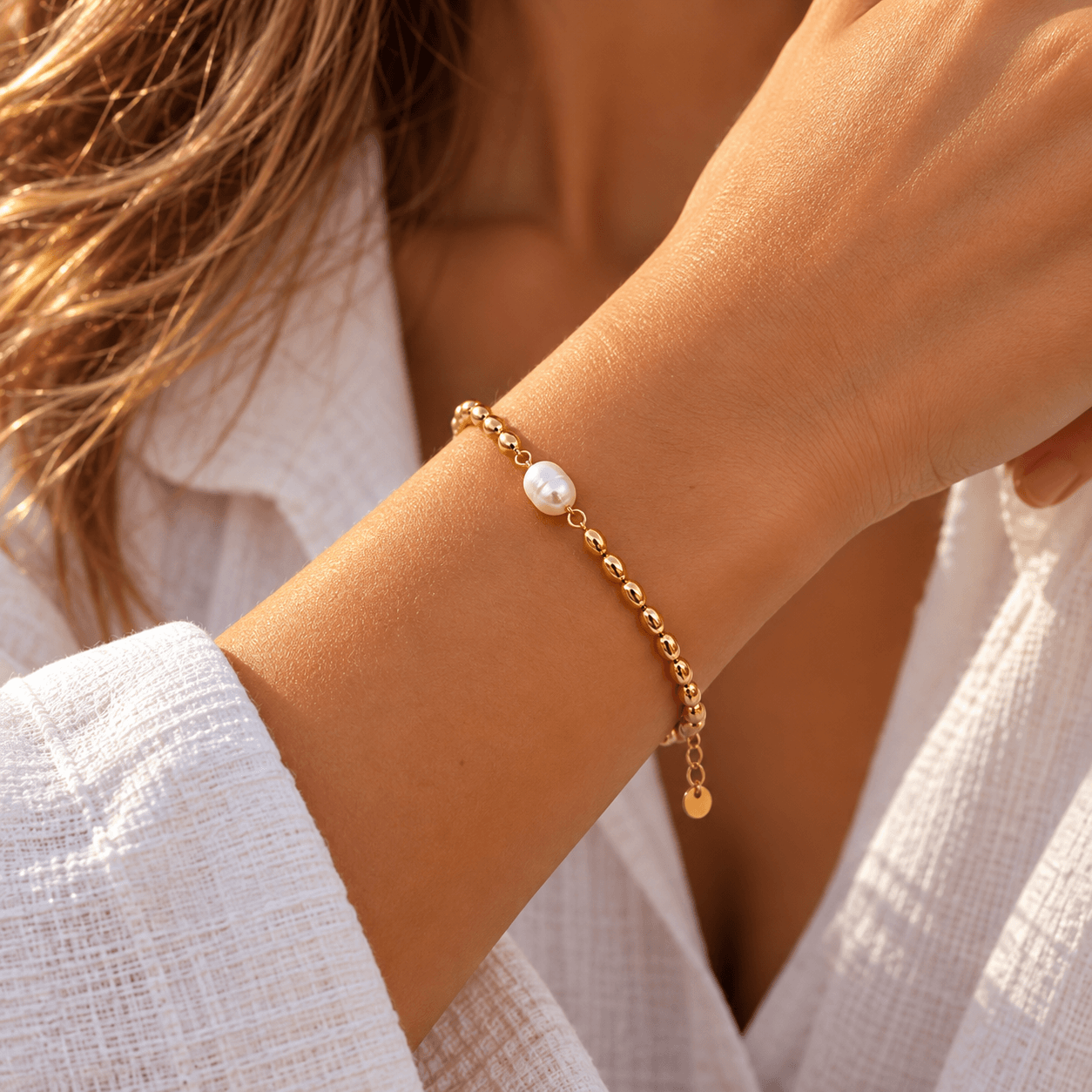 Bracelet doré et perle naturelle-2